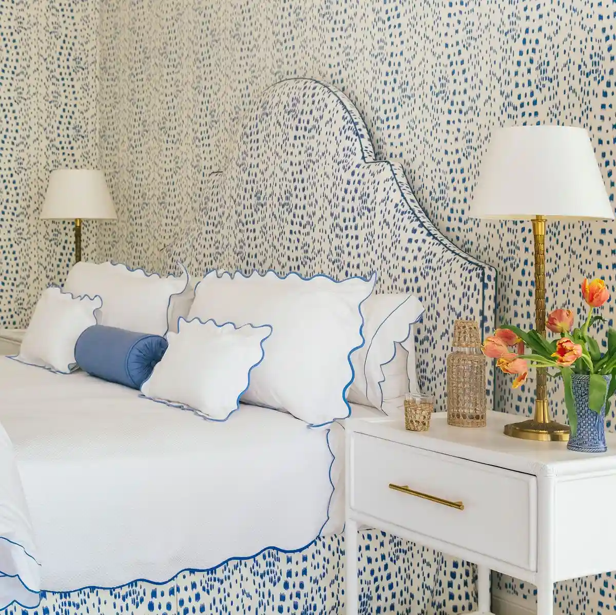 Wallpaper installation in Lancaster, CA